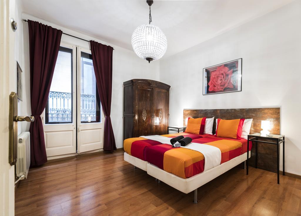 Vidre Home - Plaza Real Барселона Экстерьер фото